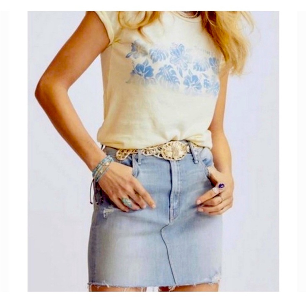 Mother distressed blue denim skirt EUC